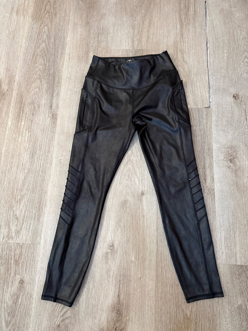 Mid Waist Black Faux-Leather Leggings with Side Pockets